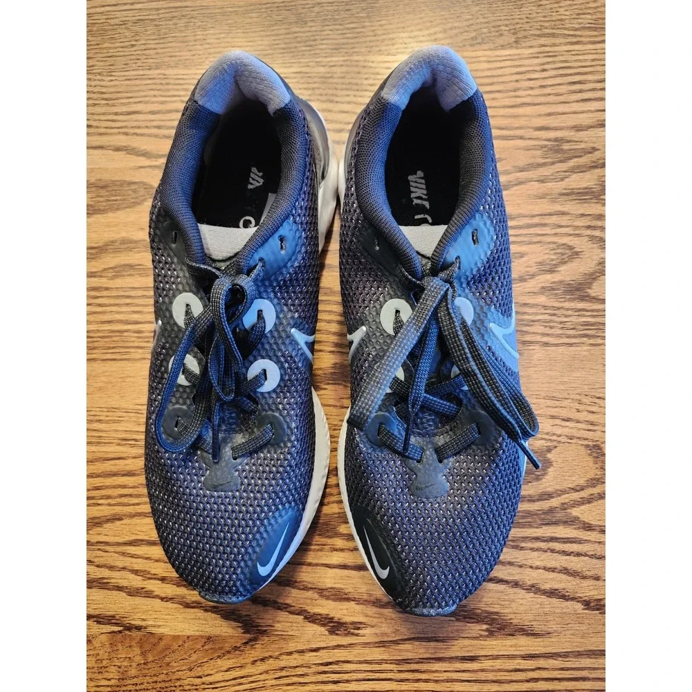 Nike Renew Run Women's Running Shoes Size‎ 8- Black Silver White CK6360 008